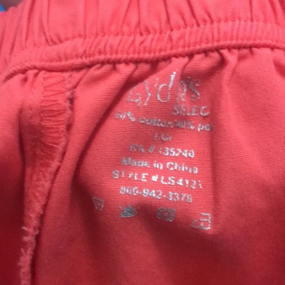 Women’s scrubs size L (top) and LP (pants) - Picture 8 of 9